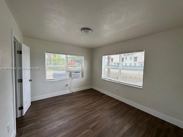 101 W 11th St 2 Property Photo 7