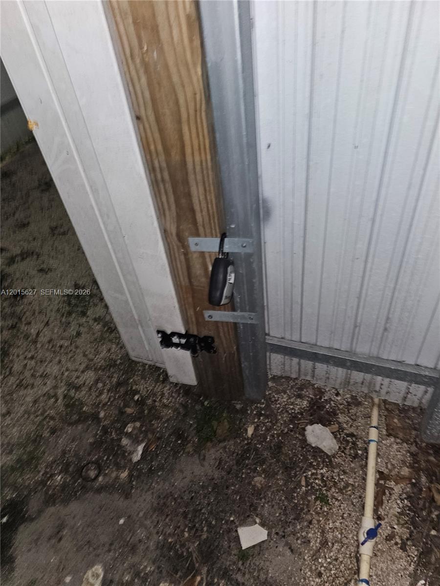 1717 Nw 69th St Property Photo 3