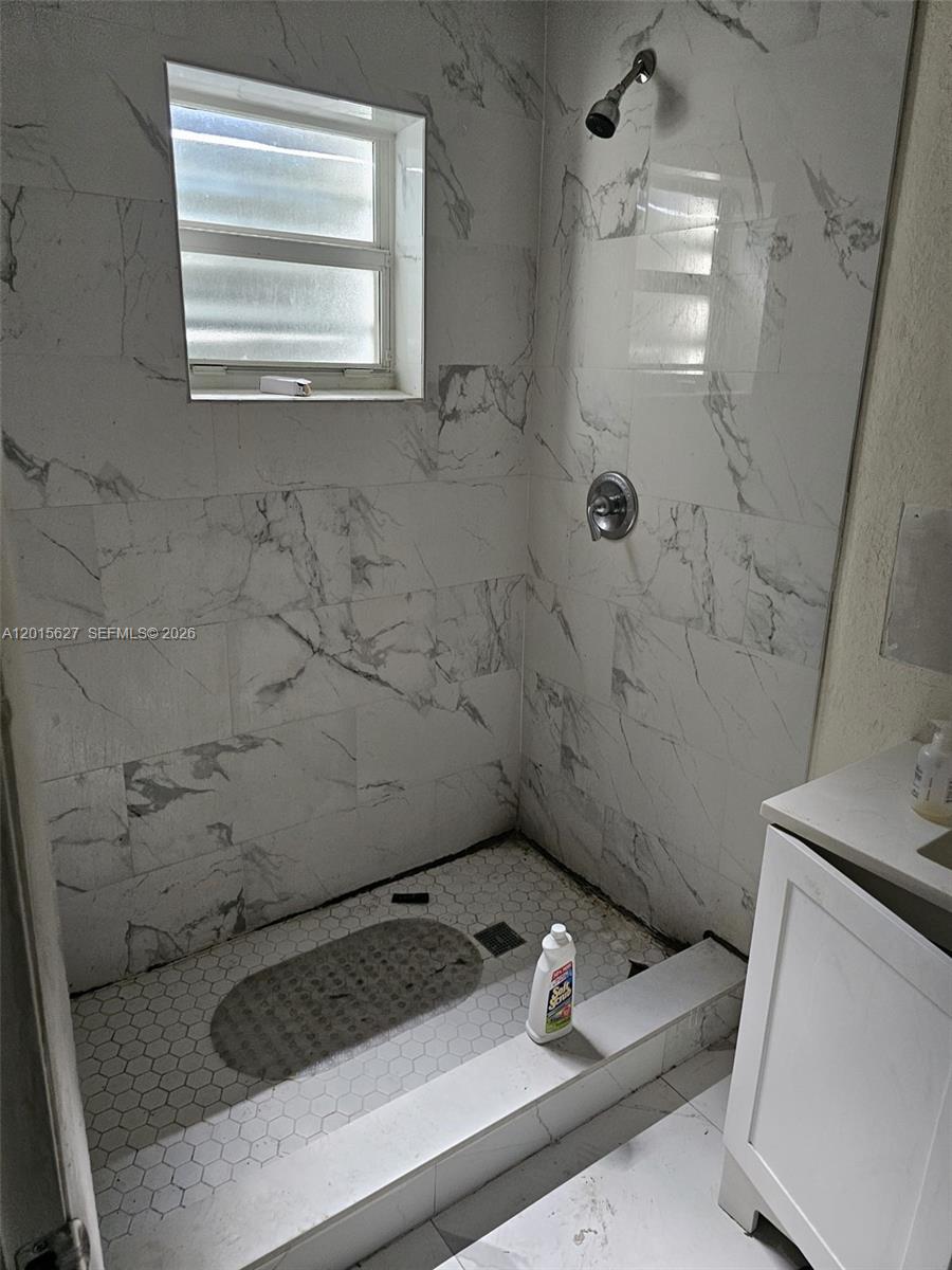 1717 Nw 69th St Property Photo 23