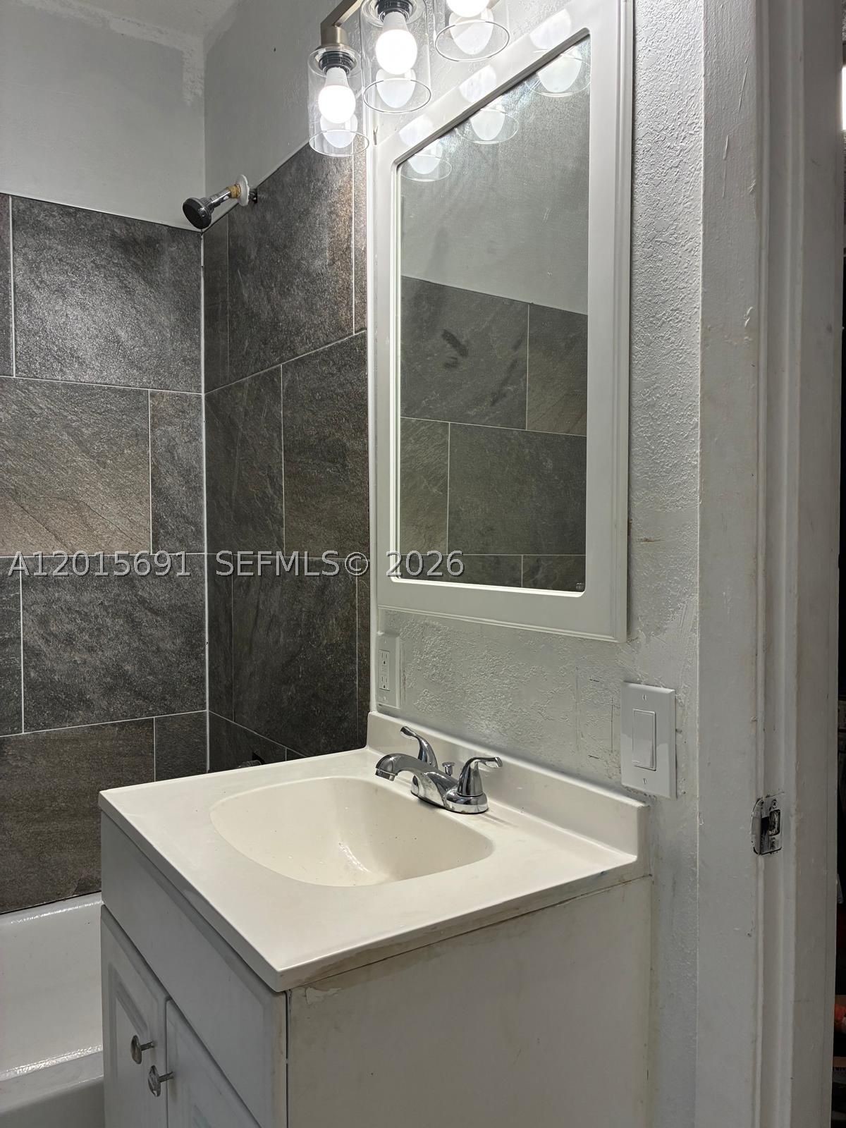 1 St Regis Dr Property Photo 5