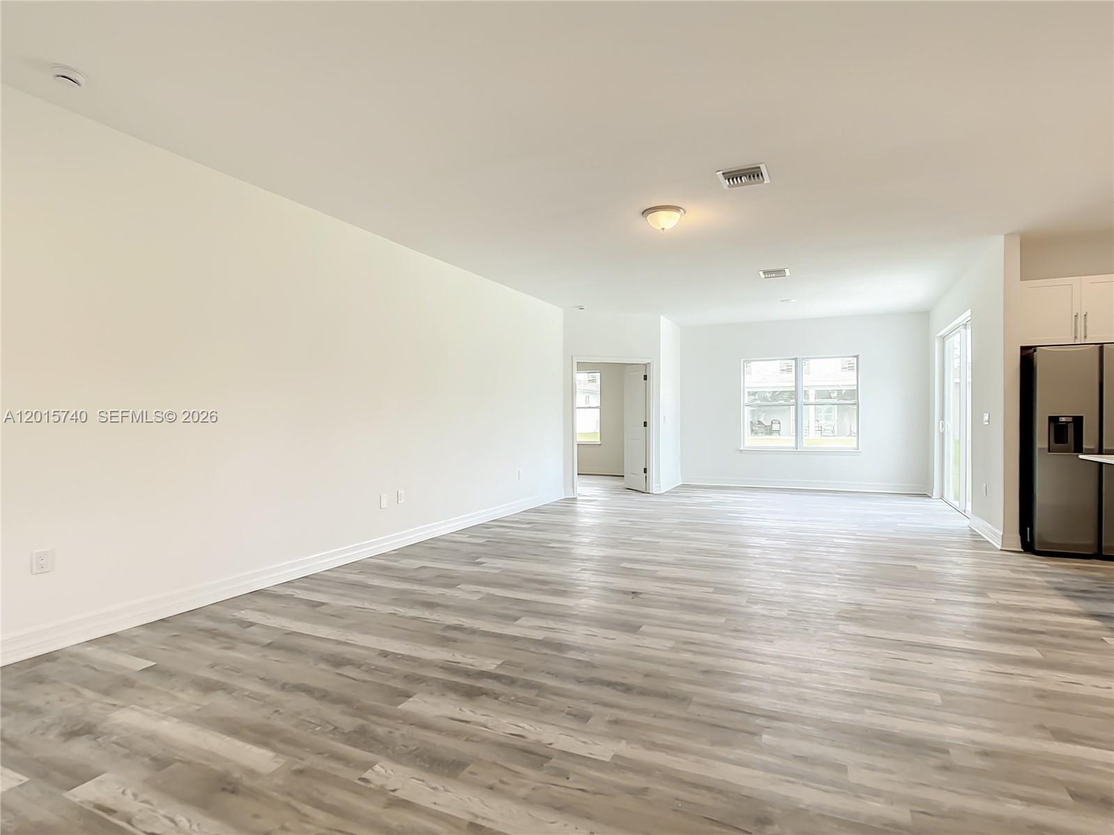 14210 Luxo Ave 0 Property Photo 4