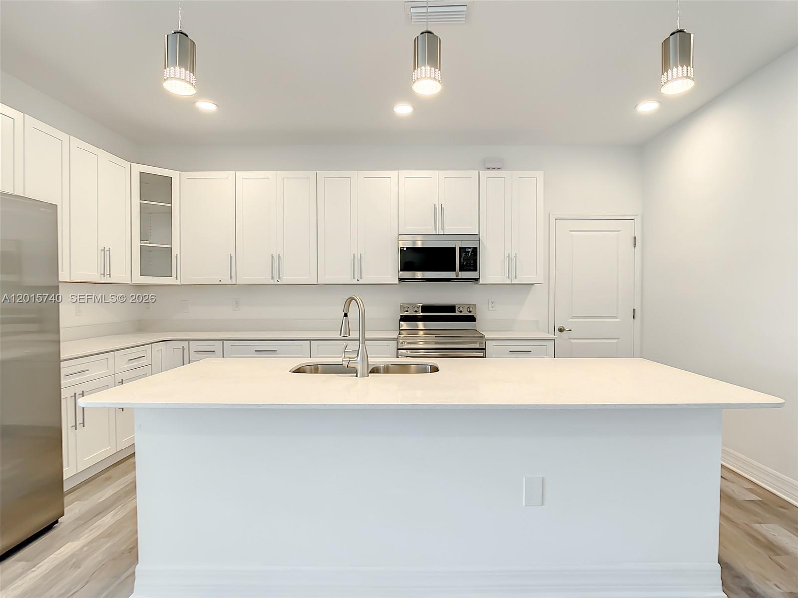 14210 Luxo Ave 0 Property Photo 6