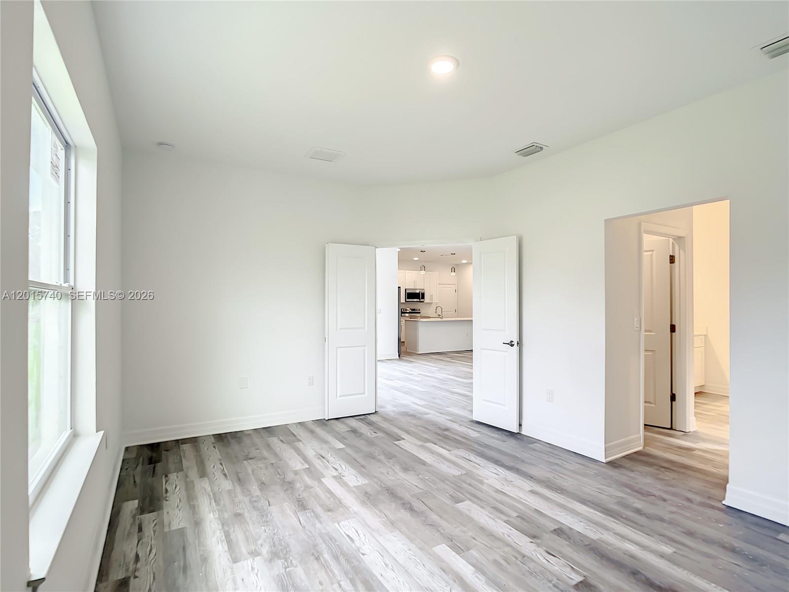 14210 Luxo Ave 0 Property Photo 9