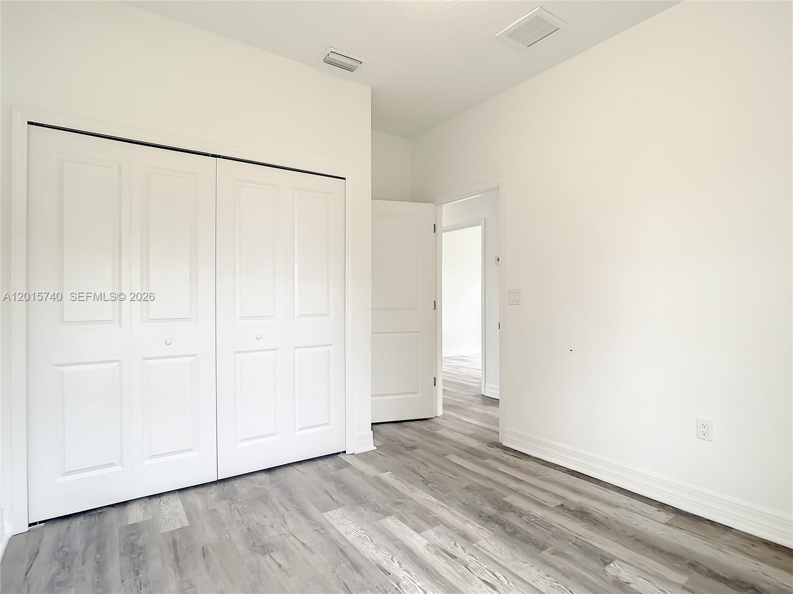 14210 Luxo Ave 0 Property Photo 14