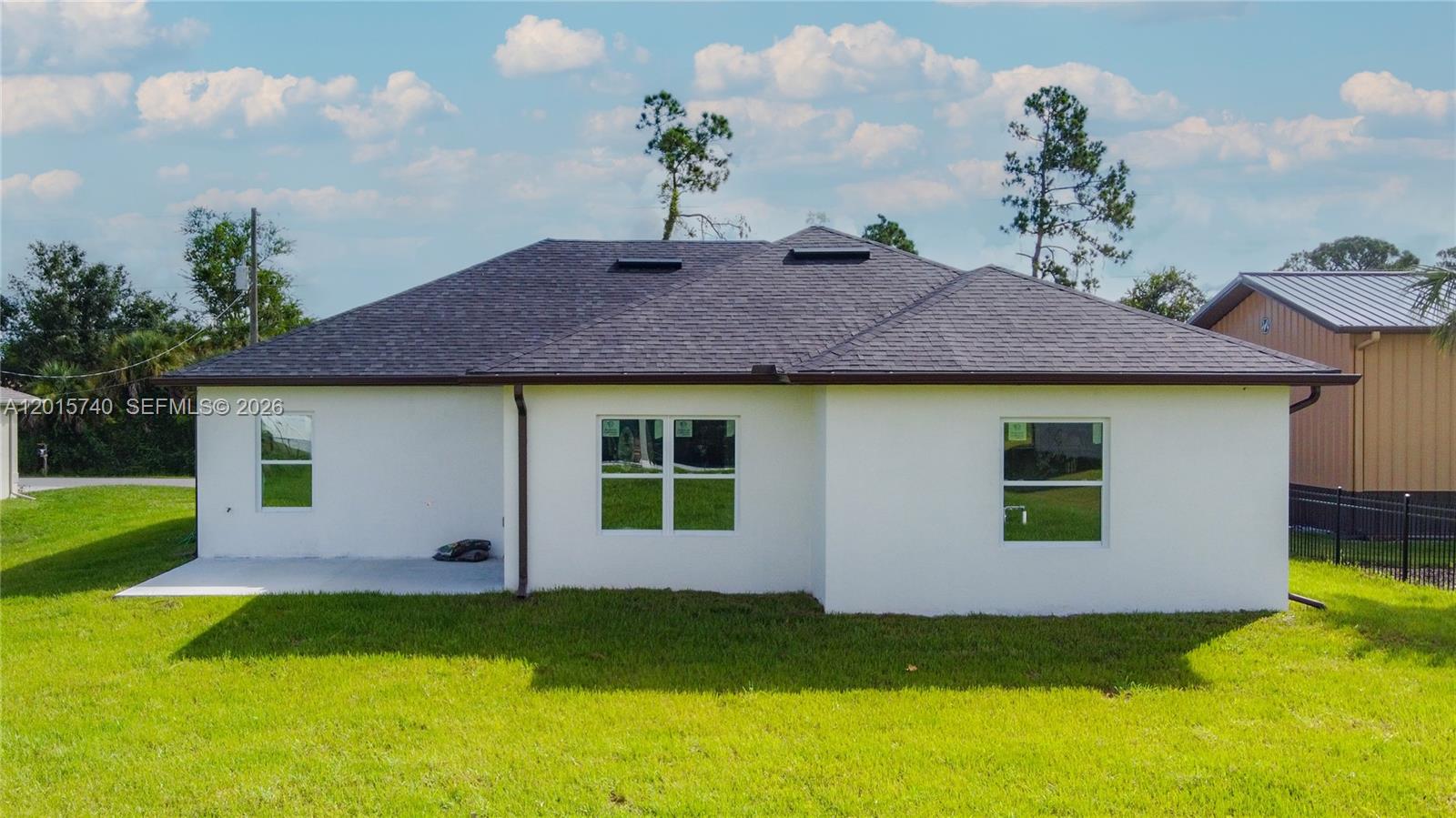 14210 Luxo Ave 0 Property Photo 17