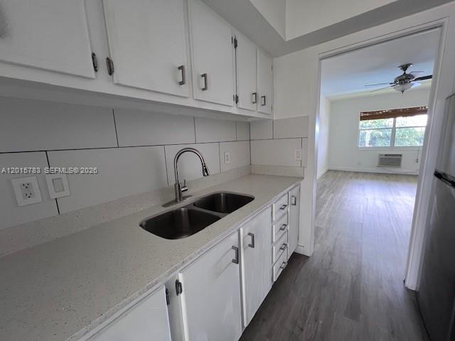 1350 E Sample Rd 306 Property Photo 2