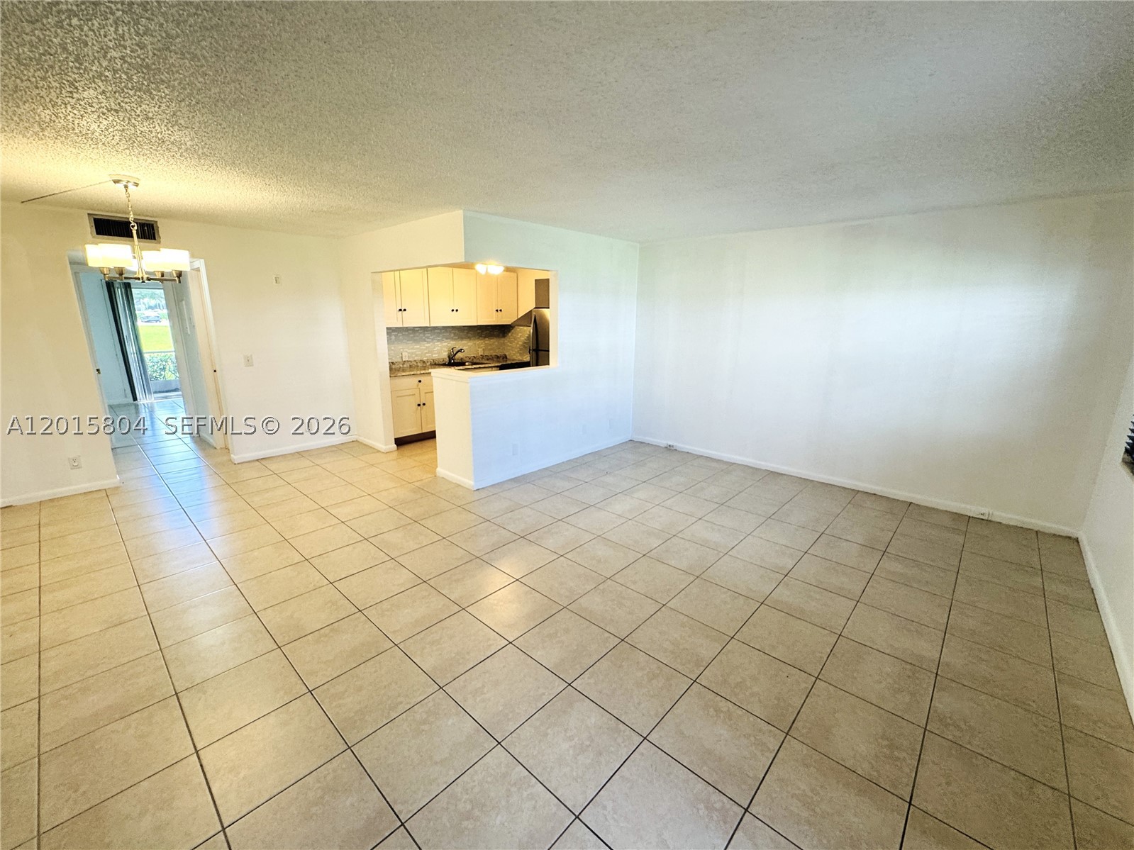 138 Fanshaw D Property Photo 4