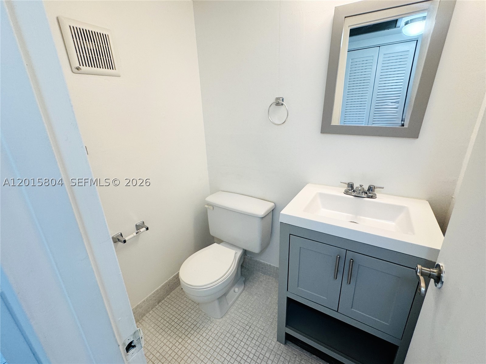 138 Fanshaw D Property Photo 6