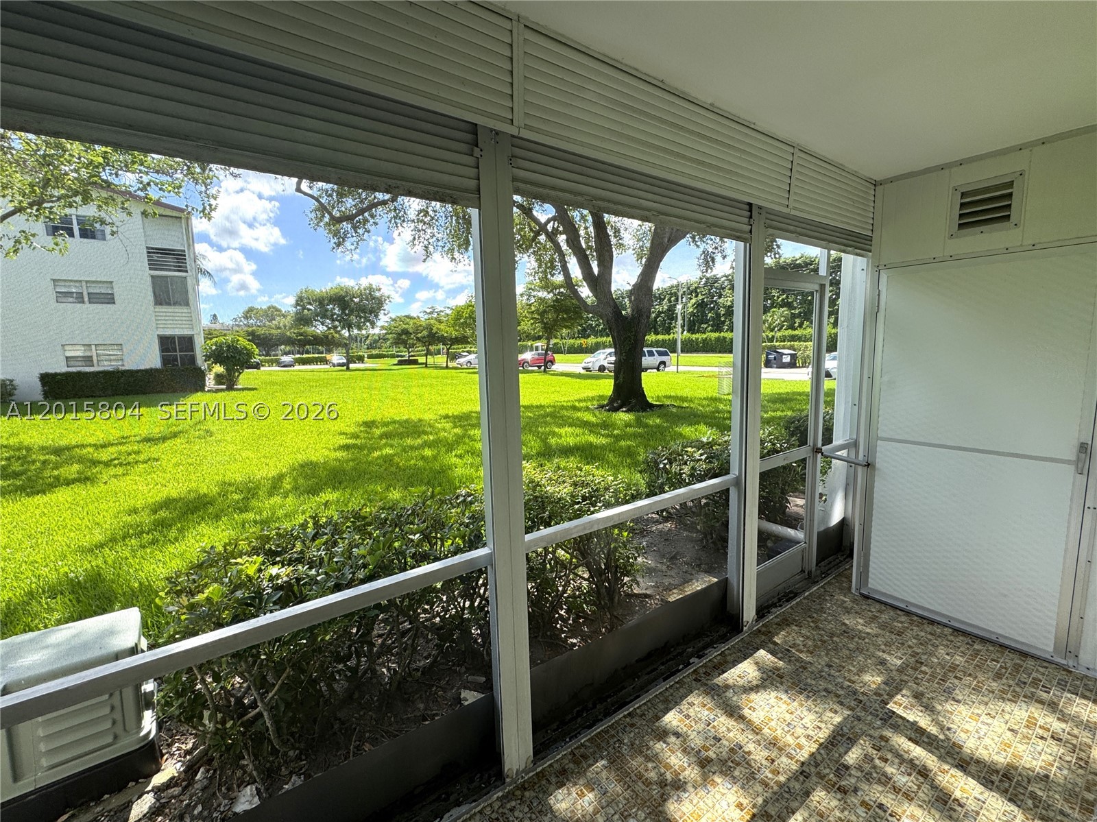 138 Fanshaw D Property Photo 11