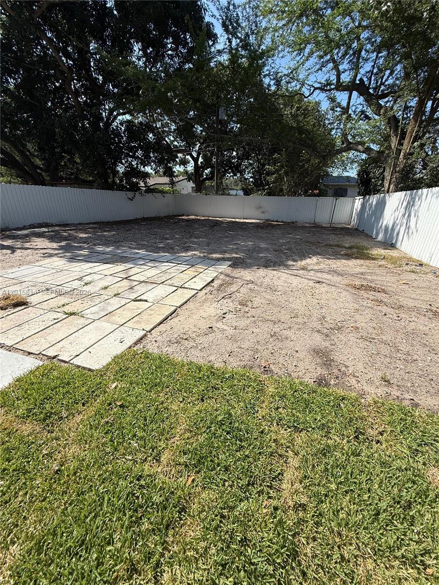 1760 Nw 84th St Property Photo 15