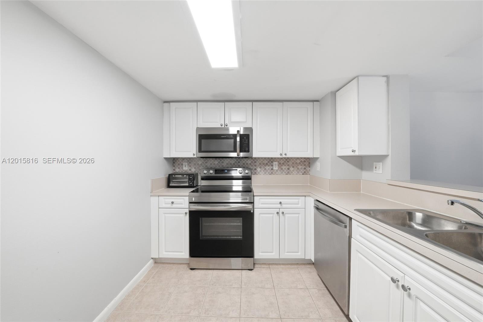 520 Se 5th Ave 2501 Property Photo 23