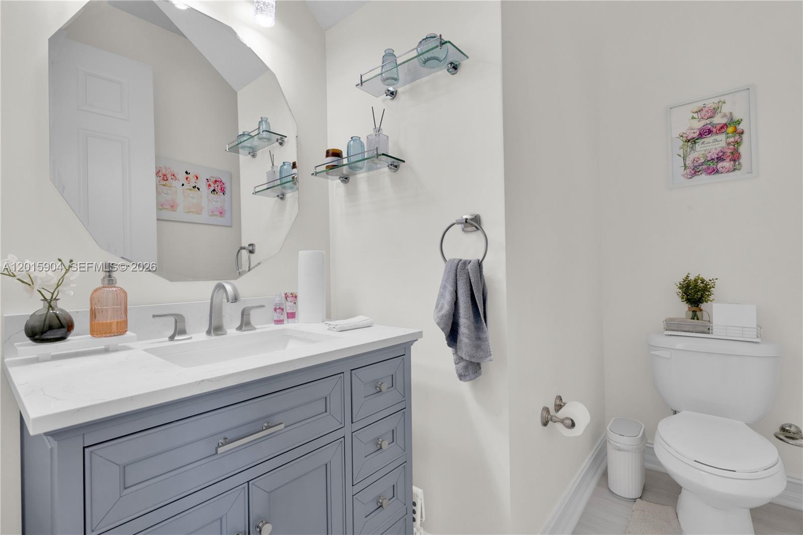 6893 Julia Gardens Dr Property Photo 15