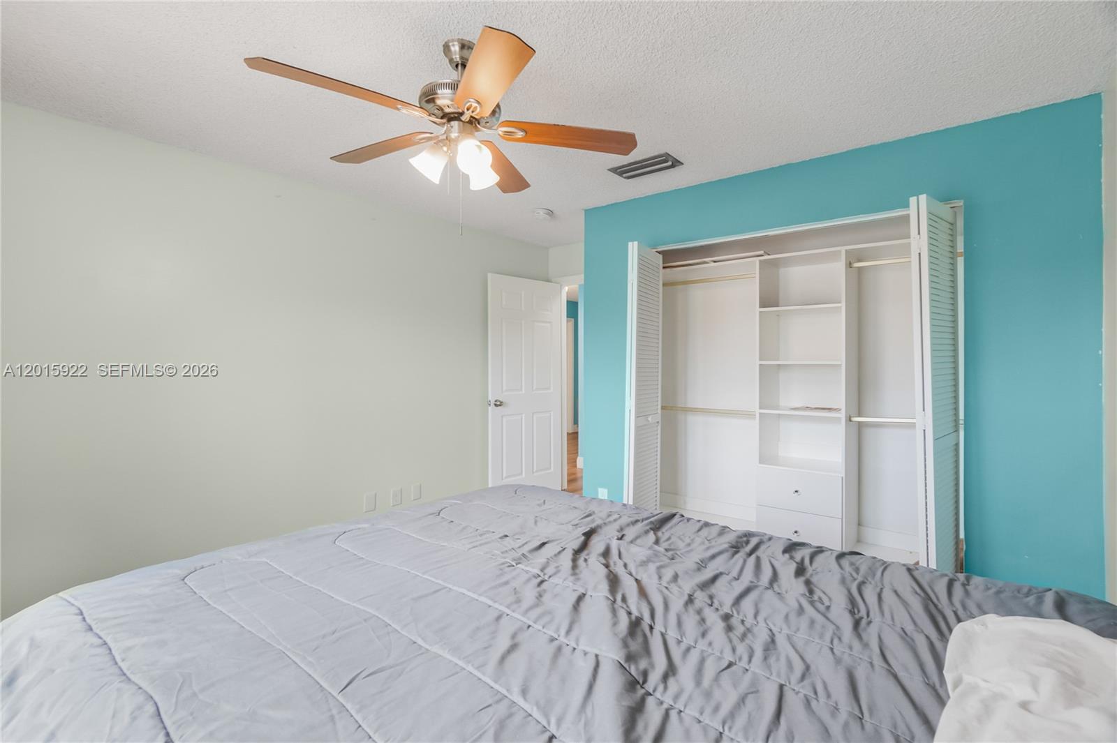 20013 Mona Cir Property Photo 14