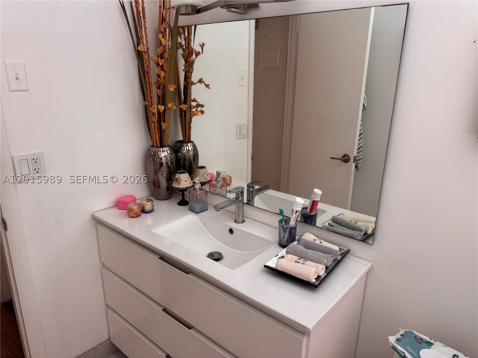5300 Washington St J214 Property Photo 14