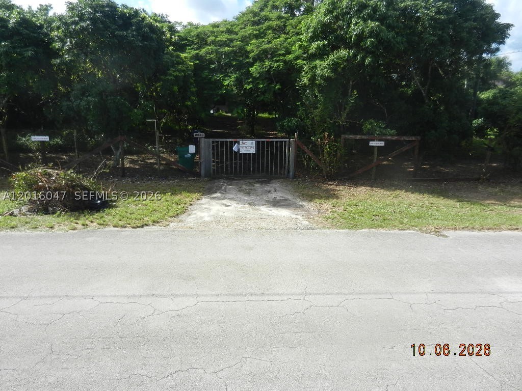 18950 Sw 240th St Property Photo 1