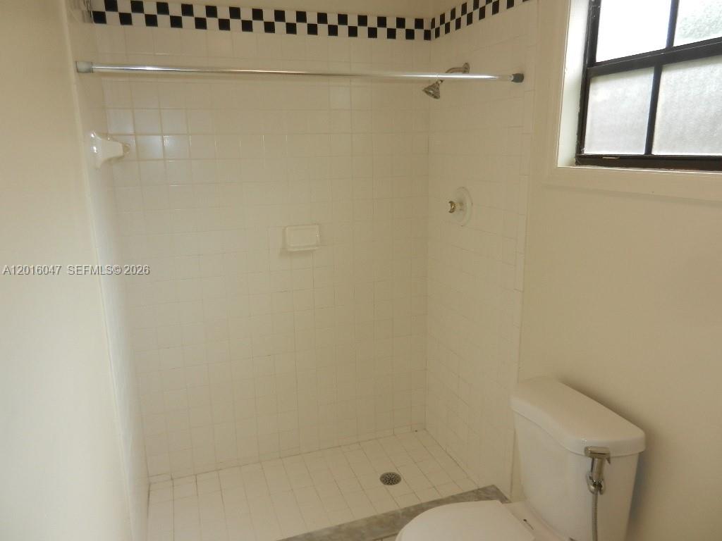 18950 Sw 240th St Property Photo 57