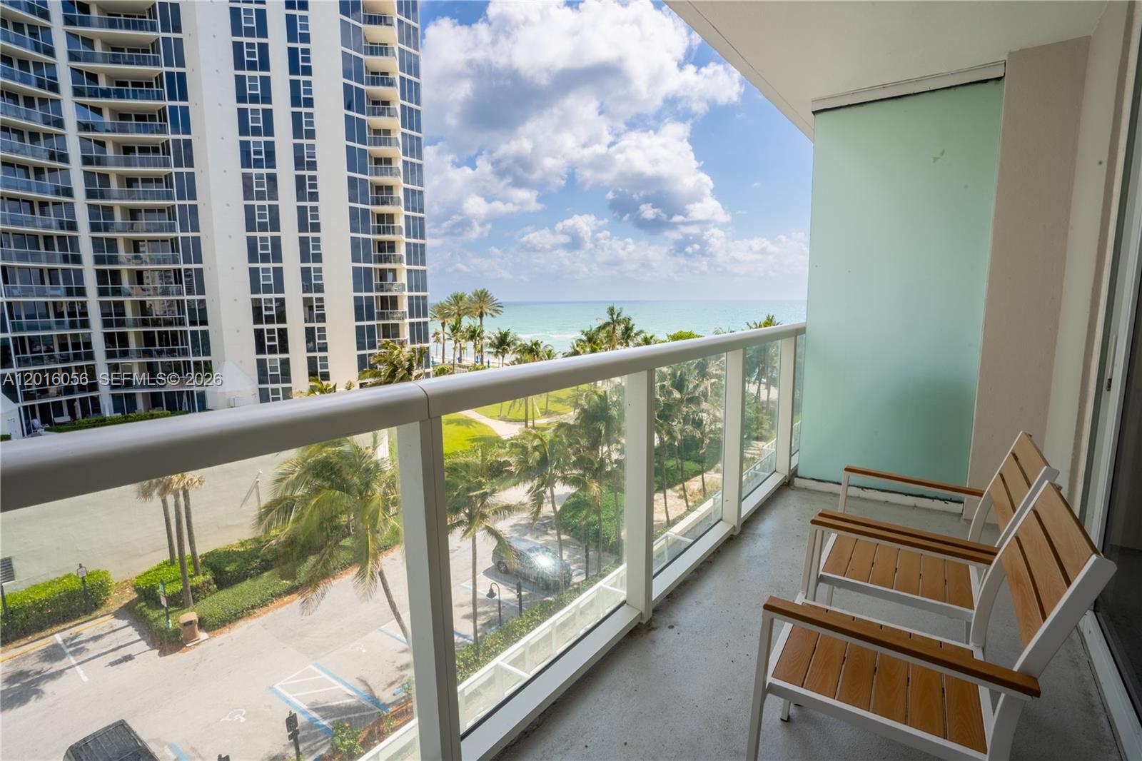 19201 Collins Ave 425 Property Photo 1
