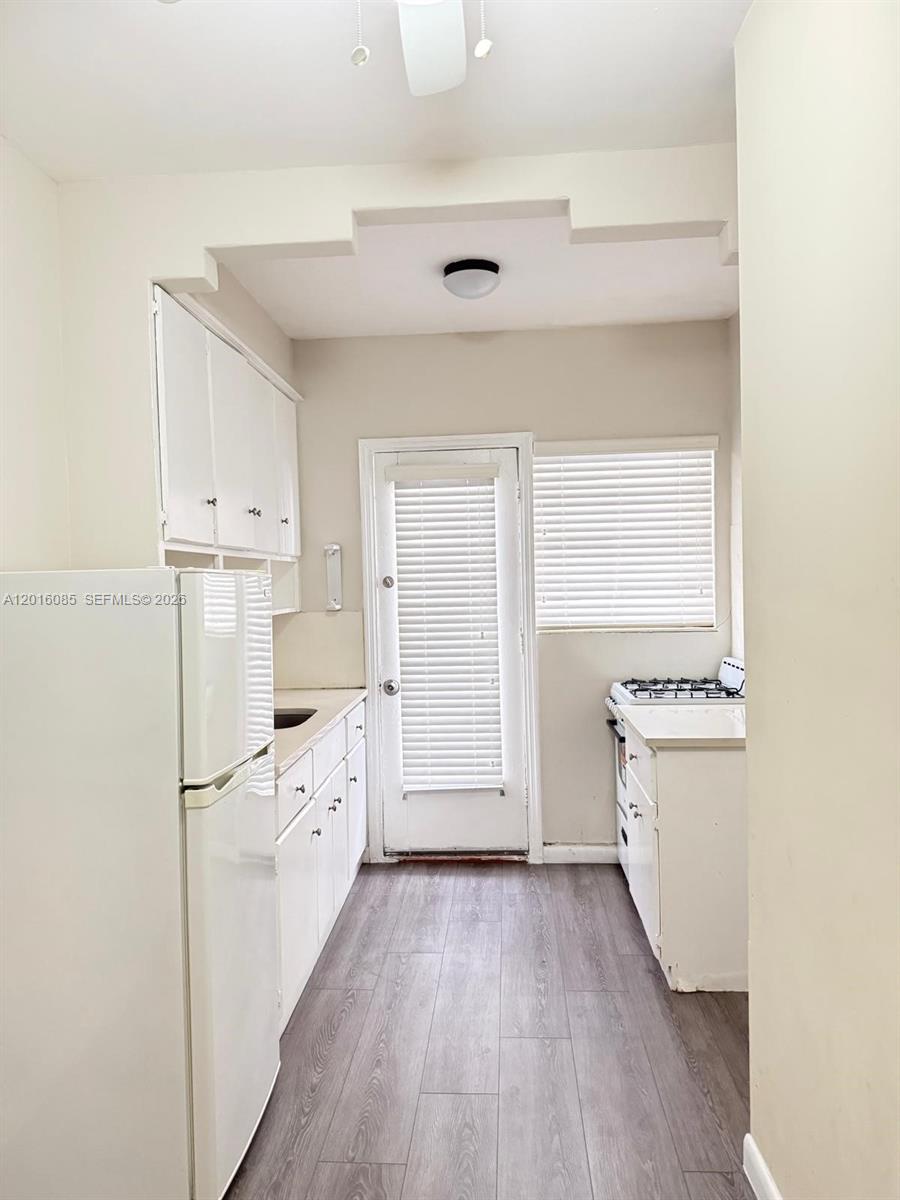 1007 Meridian Ave 9 Property Photo 1