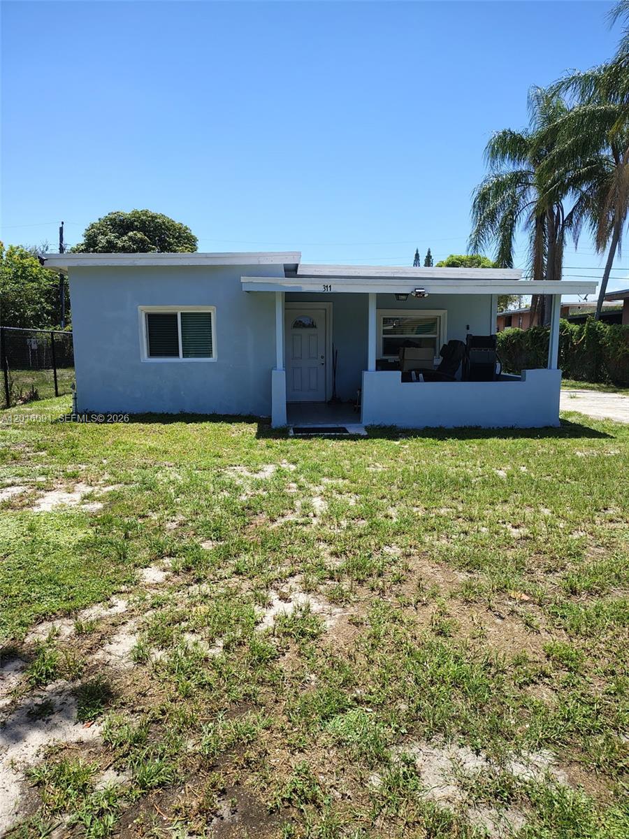 311 Nw 28th Way Property Photo 1