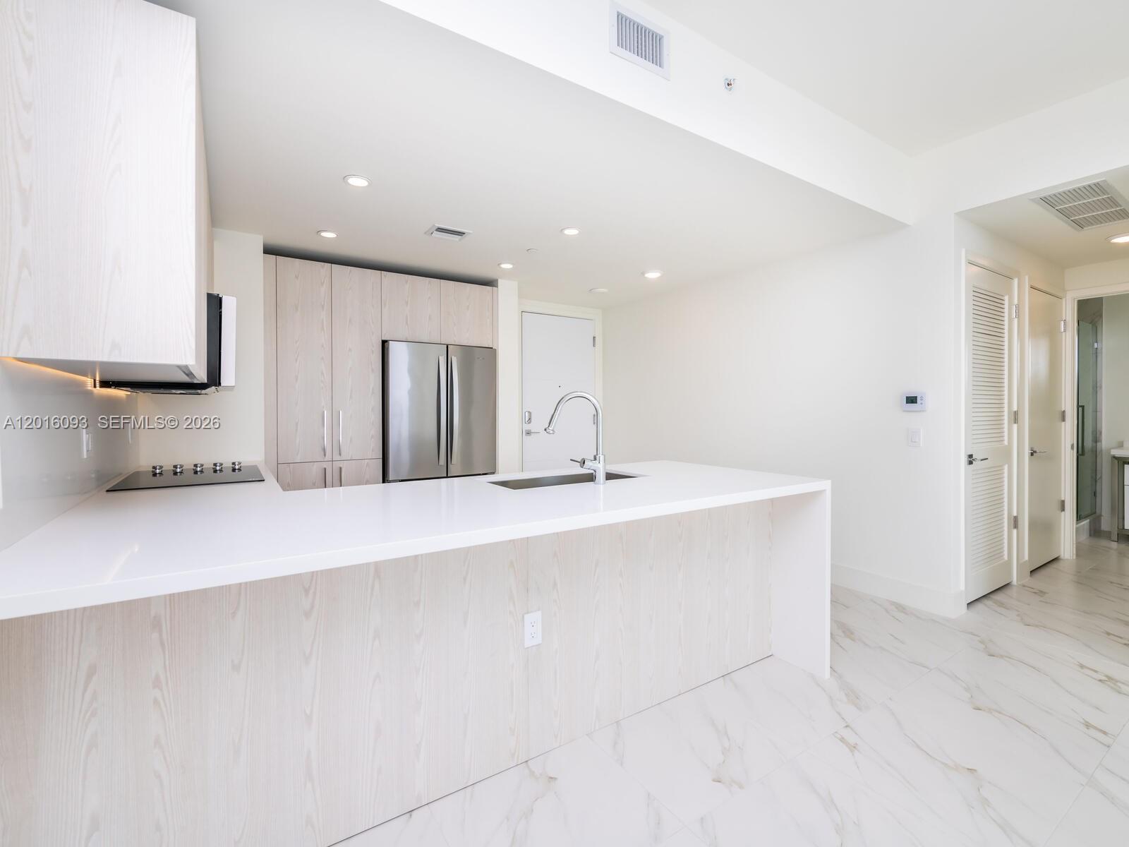 2000 S Metropica Way 2007 Property Photo 13