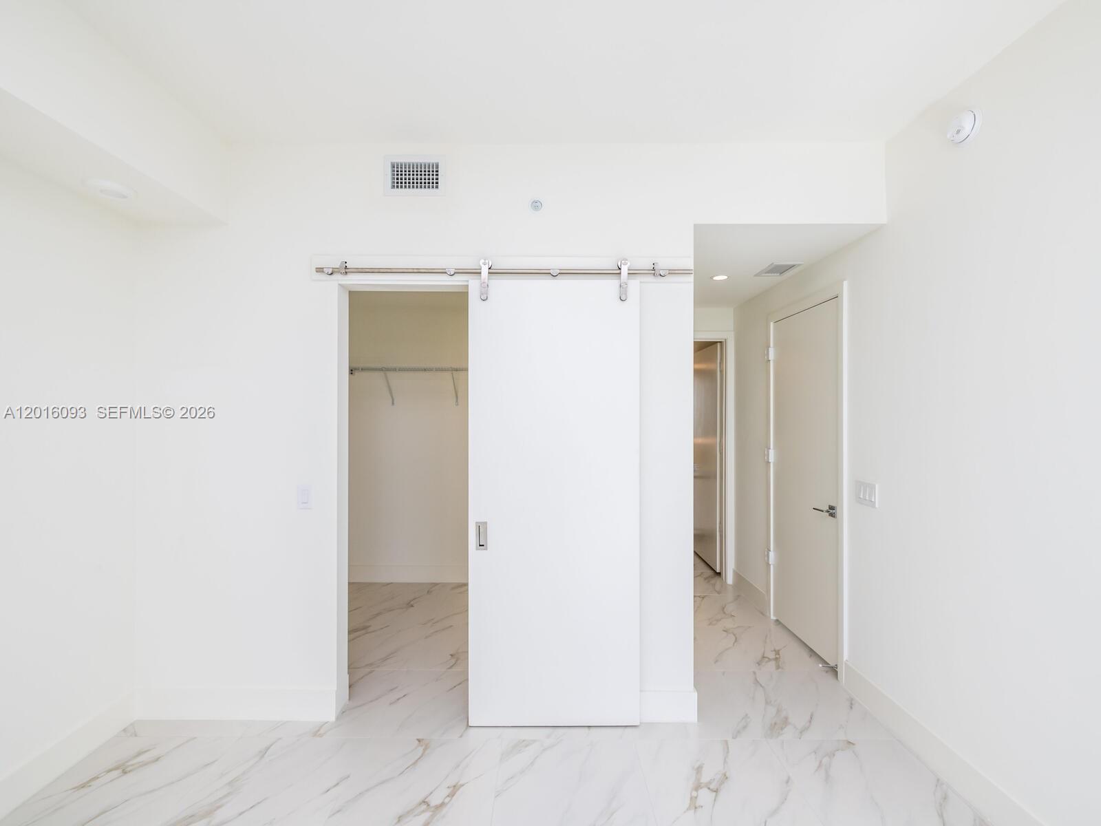 2000 S Metropica Way 2007 Property Photo 25