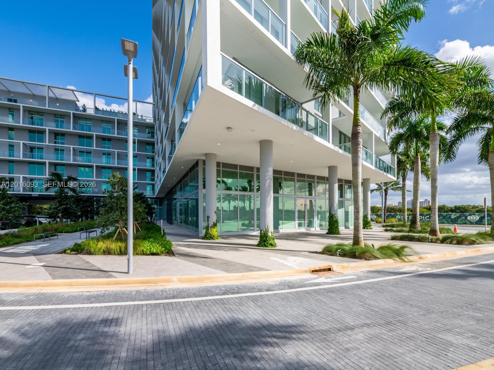 2000 S Metropica Way 2007 Property Photo 31