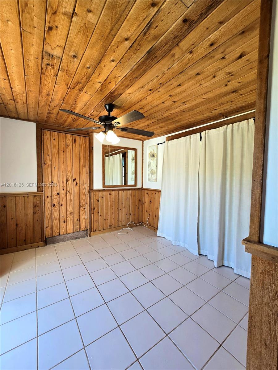 27660 Sw 162nd Ave Side Property Photo 3