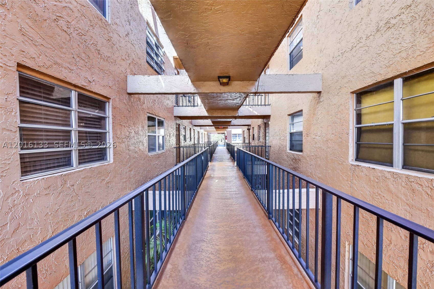 3048 E Sunrise Lakes Dr 220 Property Photo 4