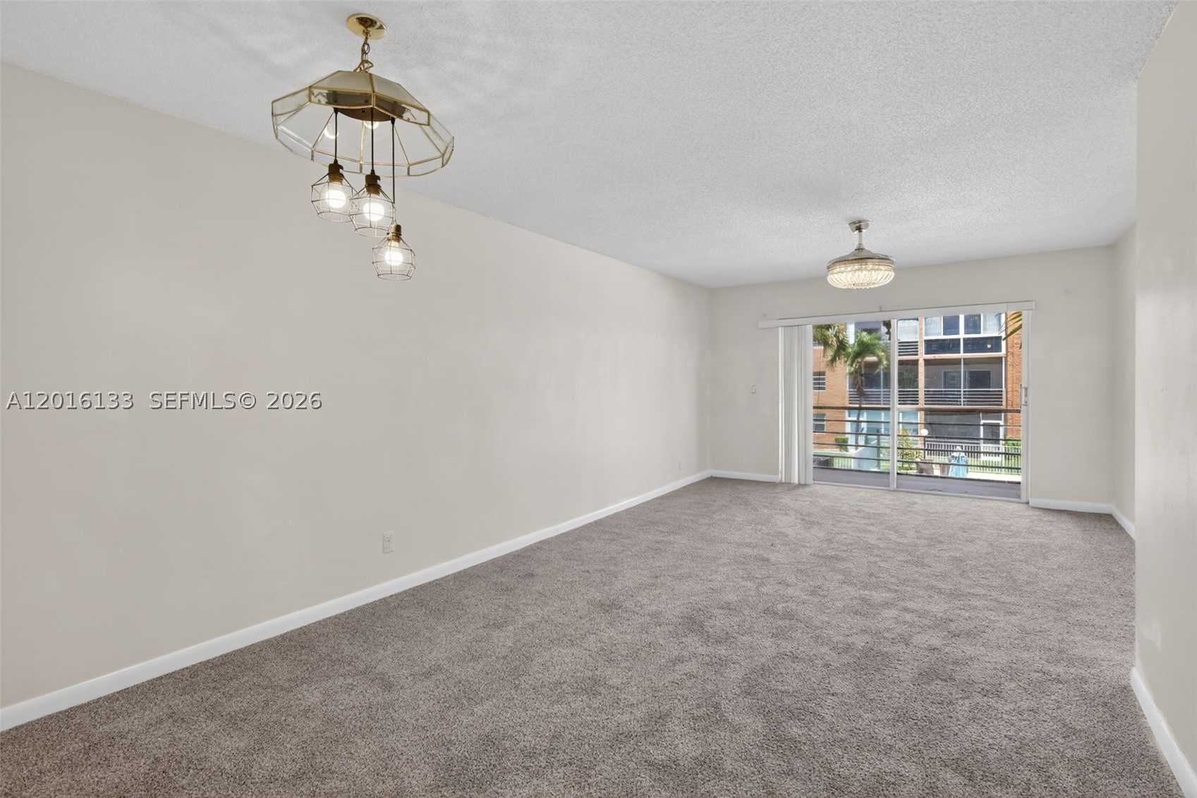 3048 E Sunrise Lakes Dr 220 Property Photo 13