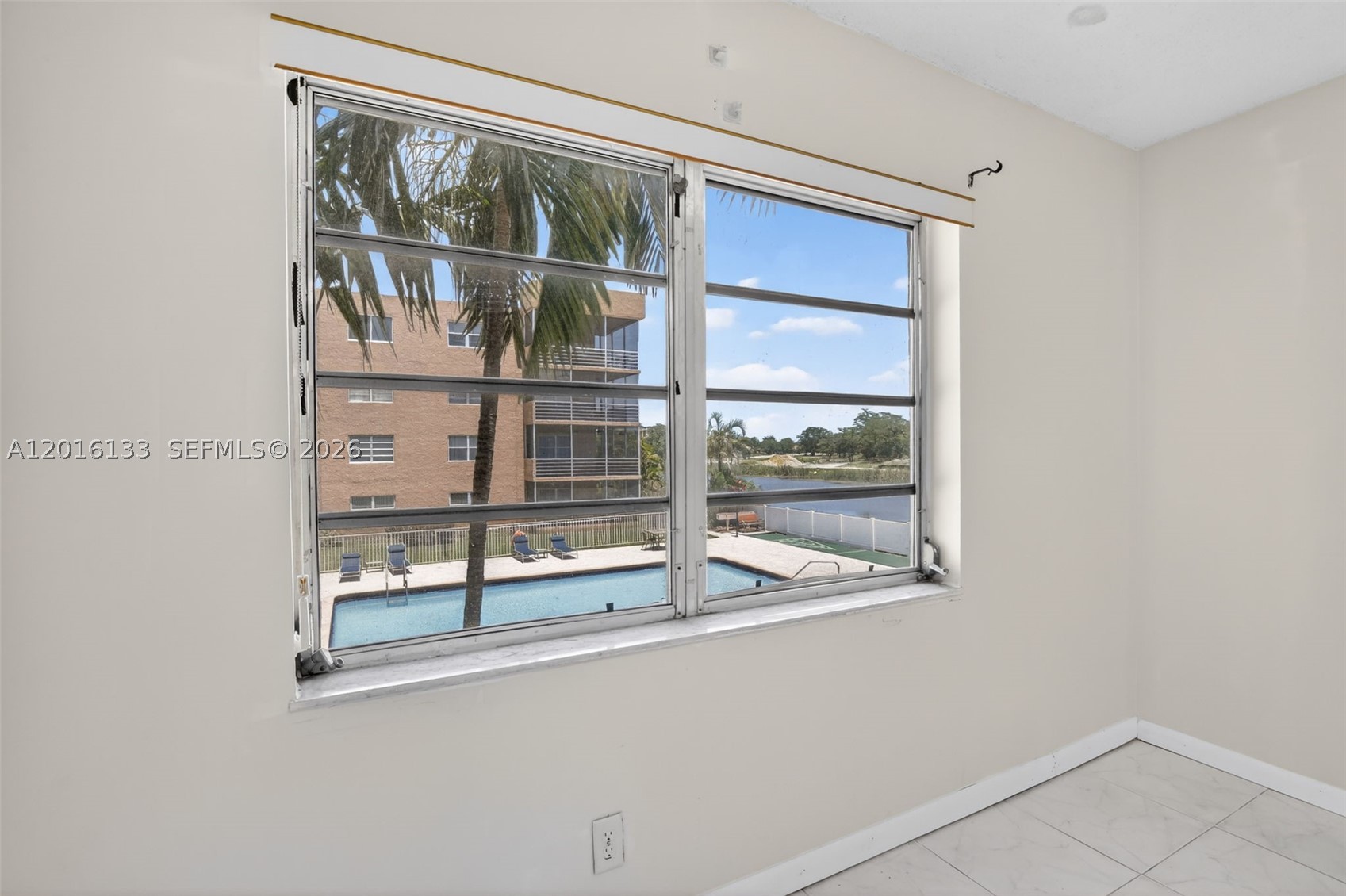 3048 E Sunrise Lakes Dr 220 Property Photo 21