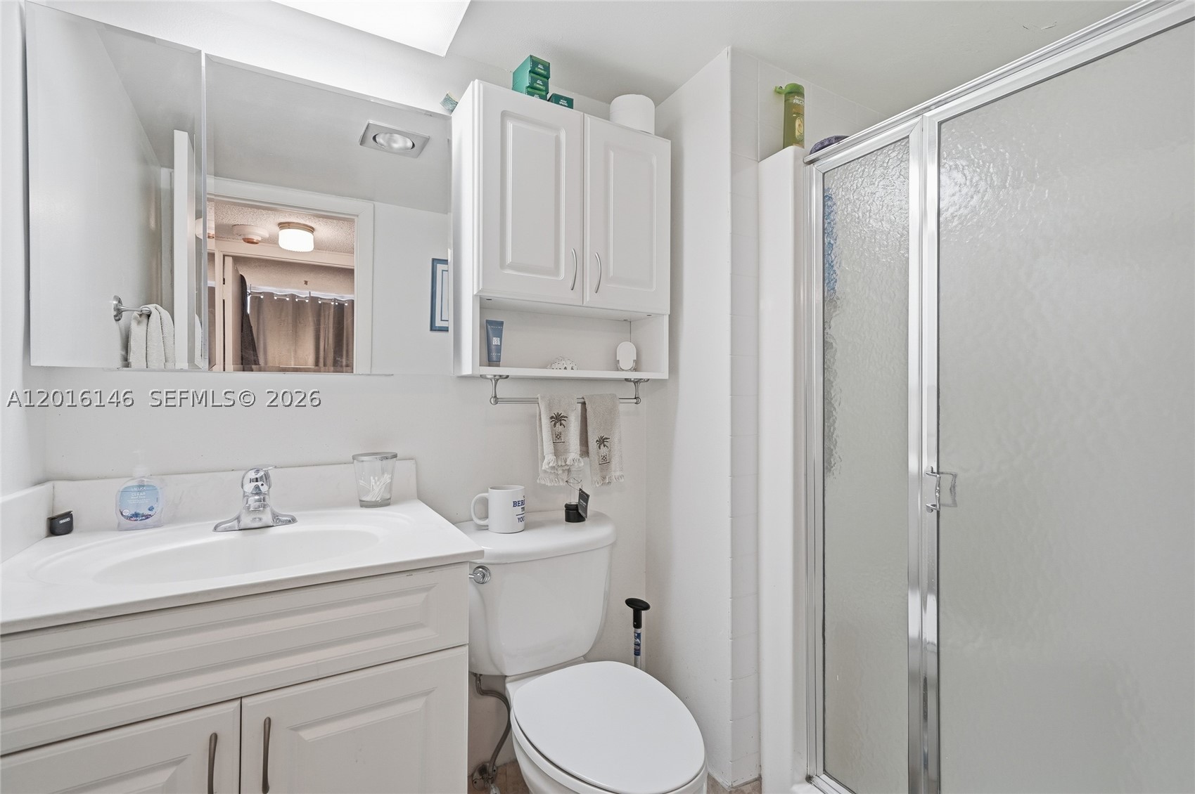 521 N Riverside Dr 606 Property Photo 6