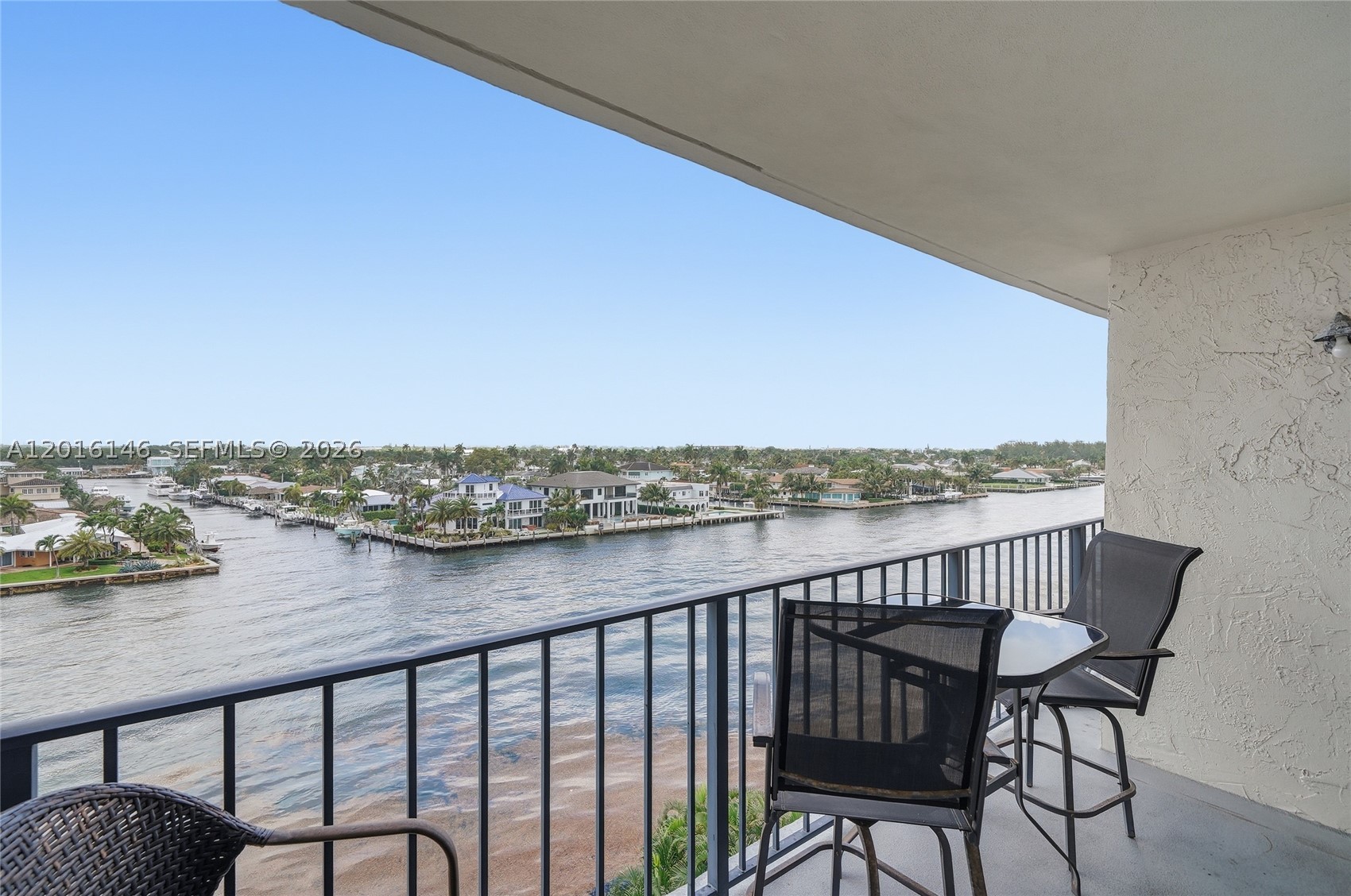 521 N Riverside Dr 606 Property Photo 13