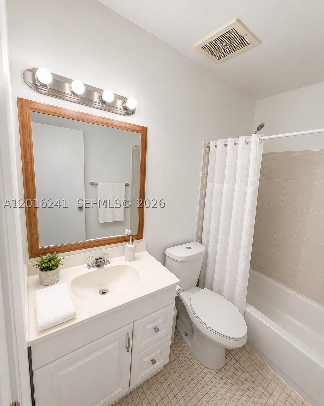 18051 NW 68th Ave K201 Property Photo 1