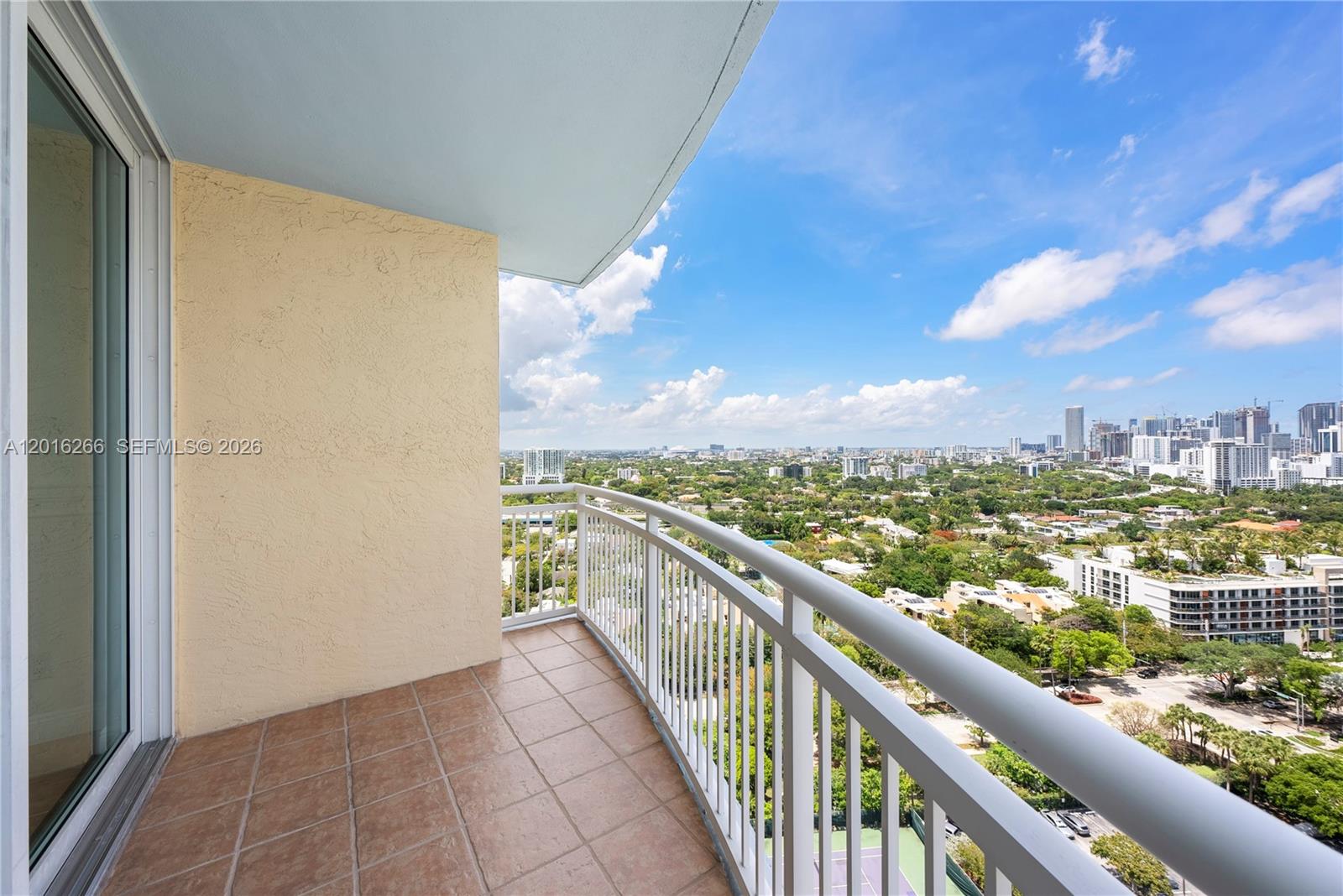 2475 Brickell Ave 2206 Property Photo 4