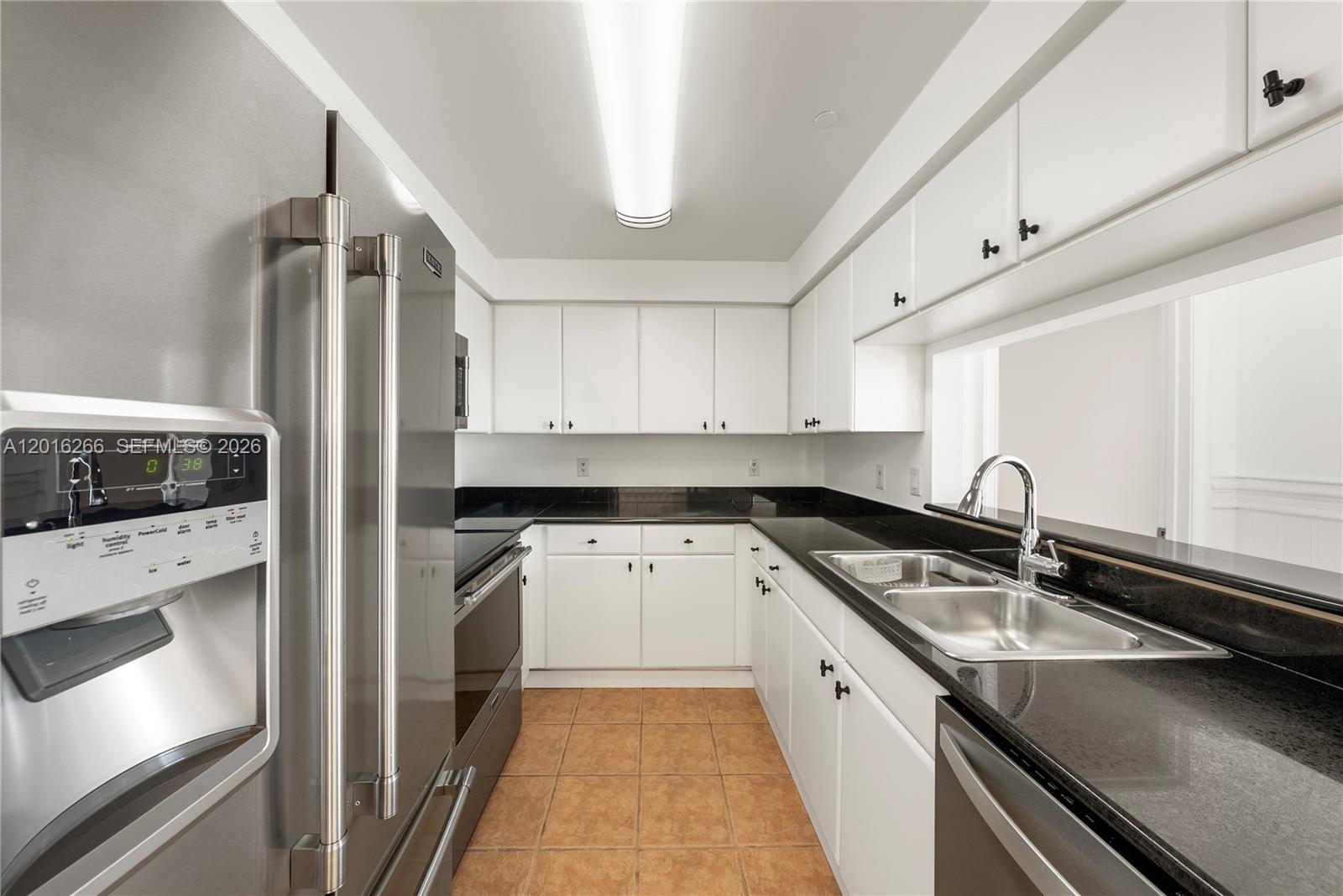 2475 Brickell Ave 2206 Property Photo 9