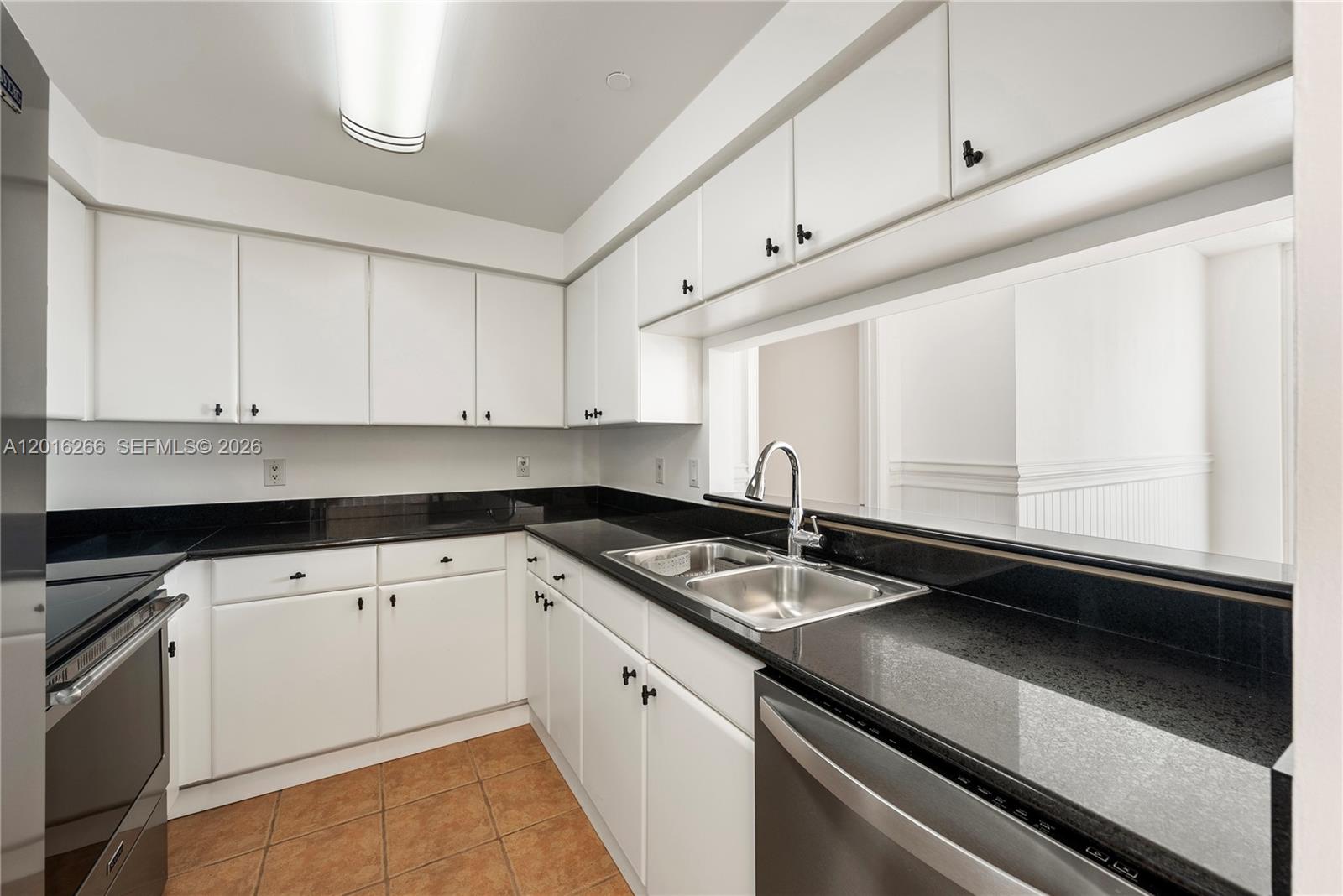2475 Brickell Ave 2206 Property Photo 10