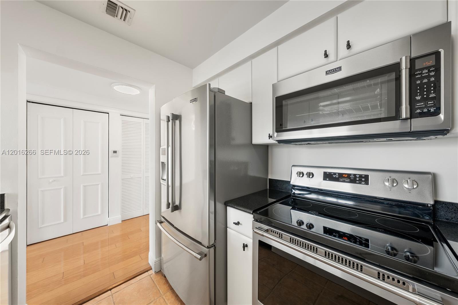 2475 Brickell Ave 2206 Property Photo 11