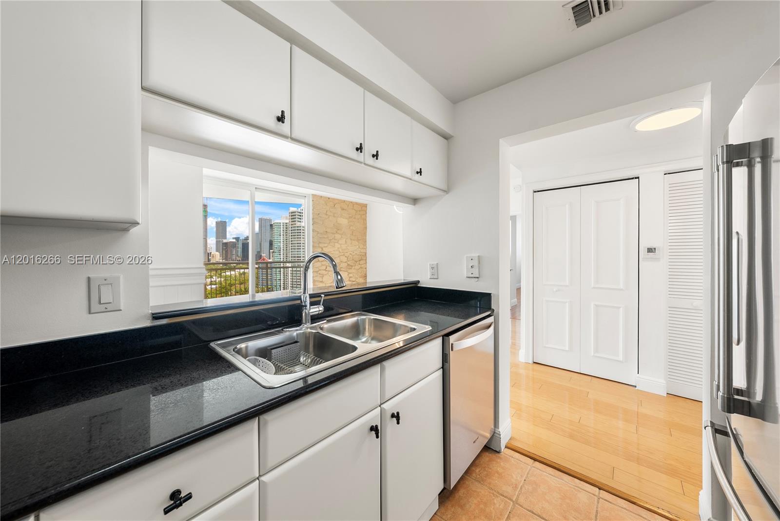 2475 Brickell Ave 2206 Property Photo 12