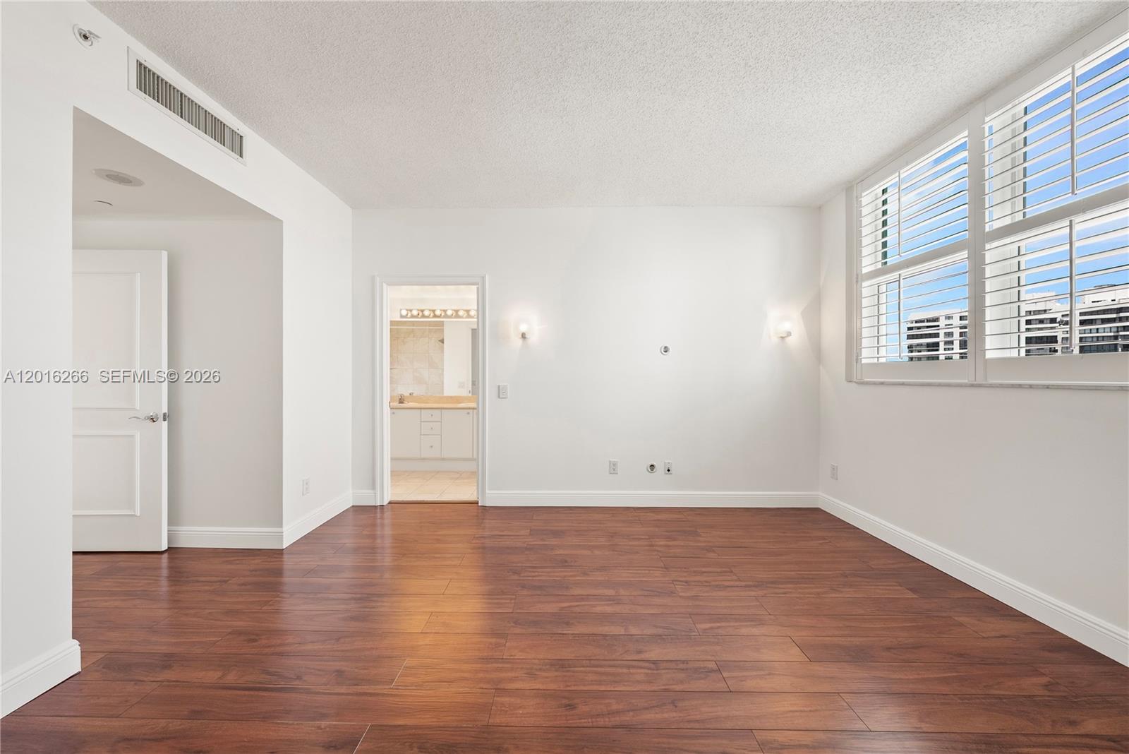 2475 Brickell Ave 2206 Property Photo 23