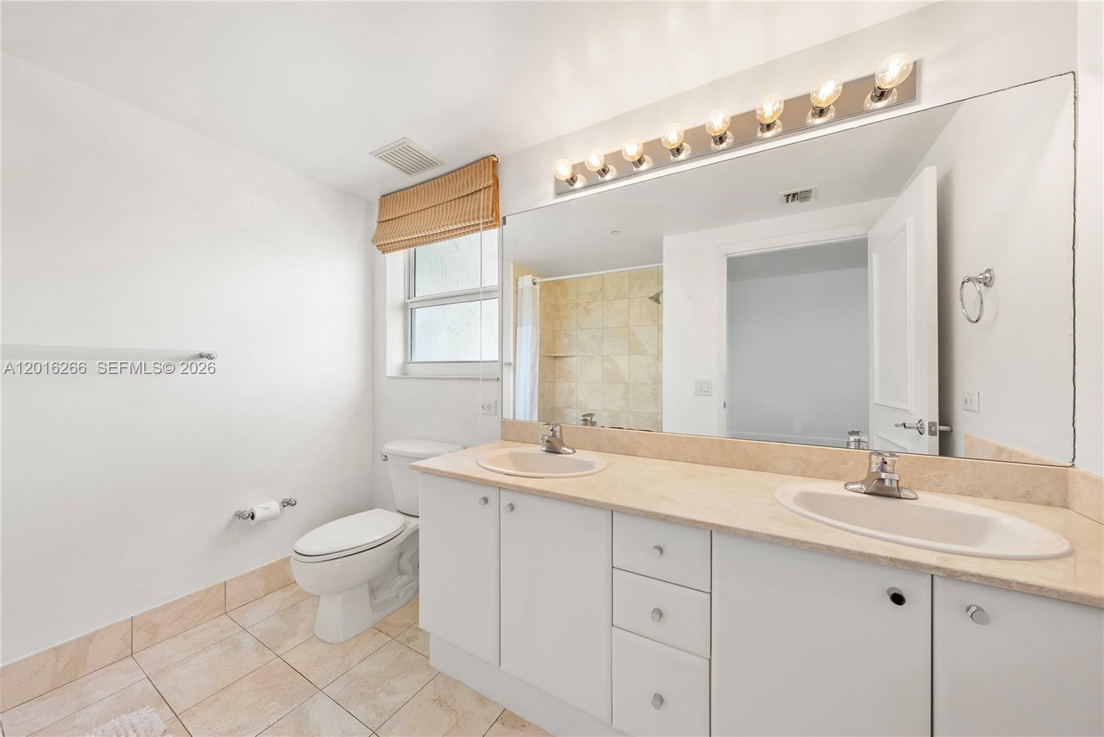 2475 Brickell Ave 2206 Property Photo 25