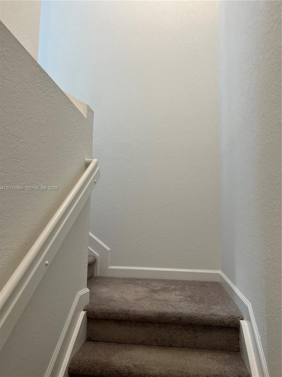 1211 Se 27th Ter Property Photo 10