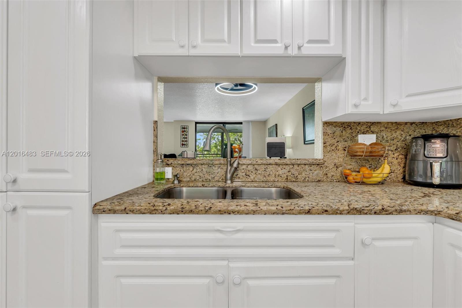 1101 Colony Point Cir 309 Property Photo 6