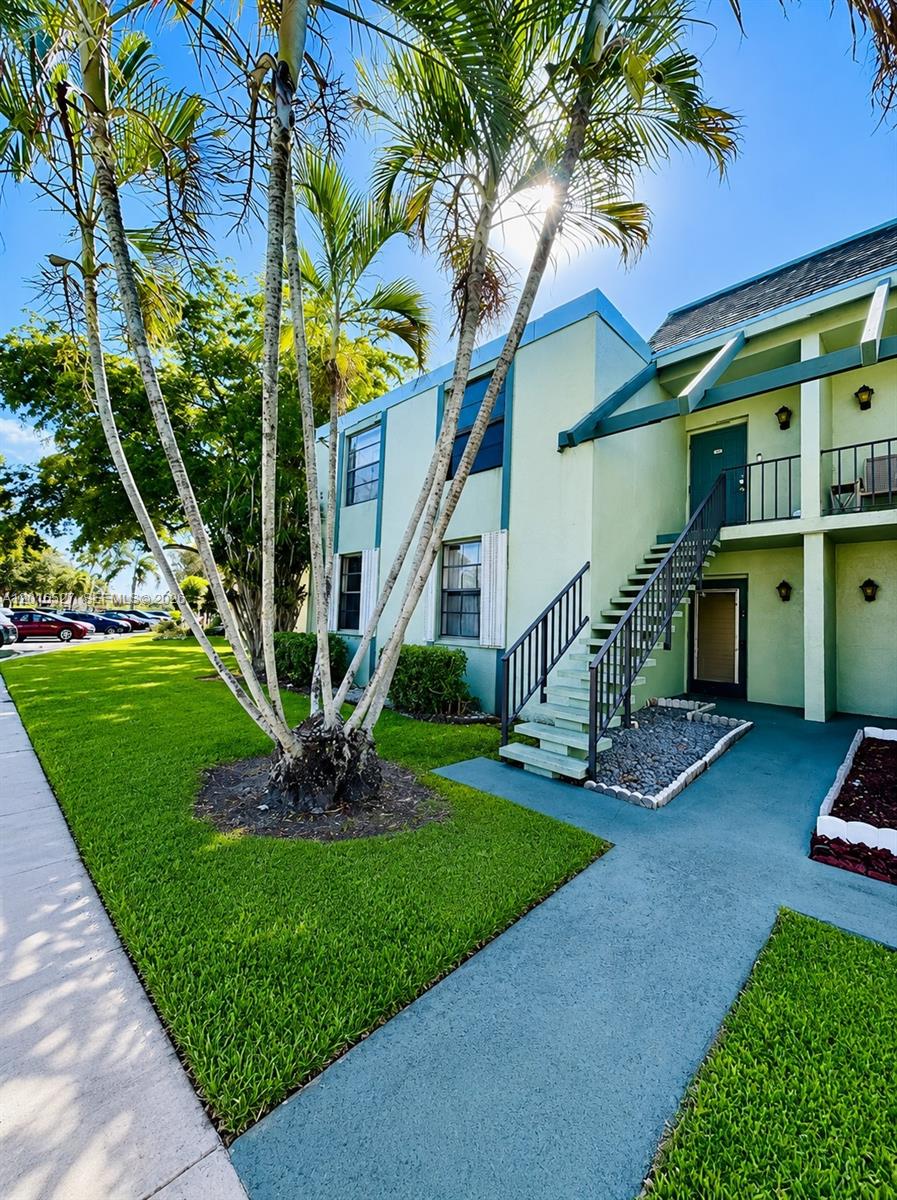 7396 Nw 18th St 101 Property Photo 2