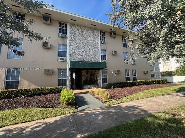 1400 S Douglas Rd 14 Property Photo 1