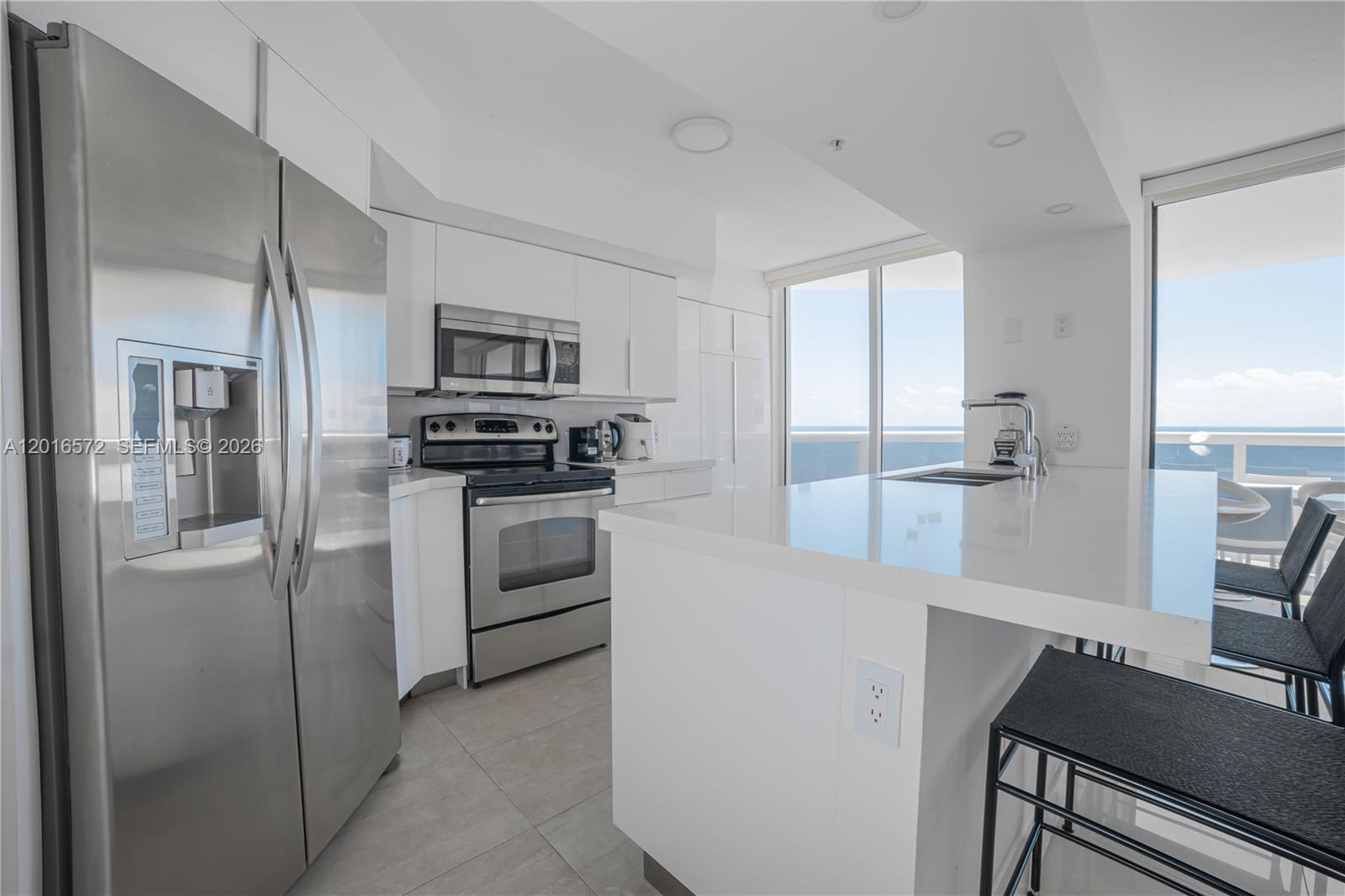 6301 Collins Ave 1102 Property Photo 9