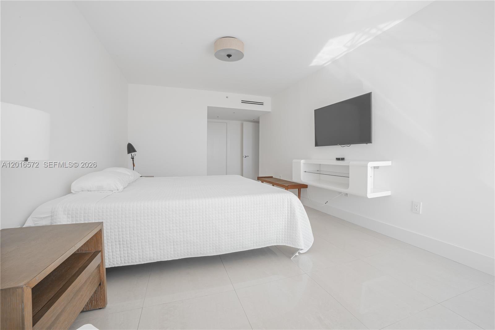 6301 Collins Ave 1102 Property Photo 13