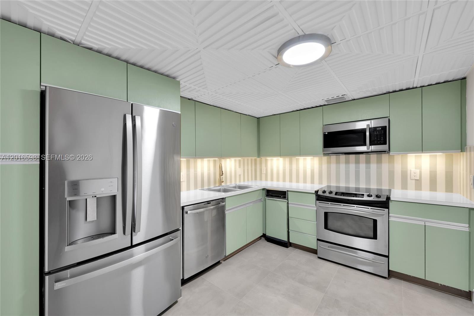 11113 Biscayne Blvd 1253 Property Photo 10