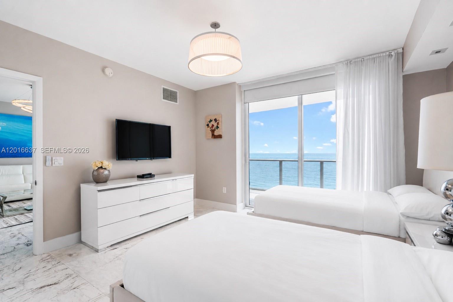 3951 S Ocean Dr 1002 Property Photo 18