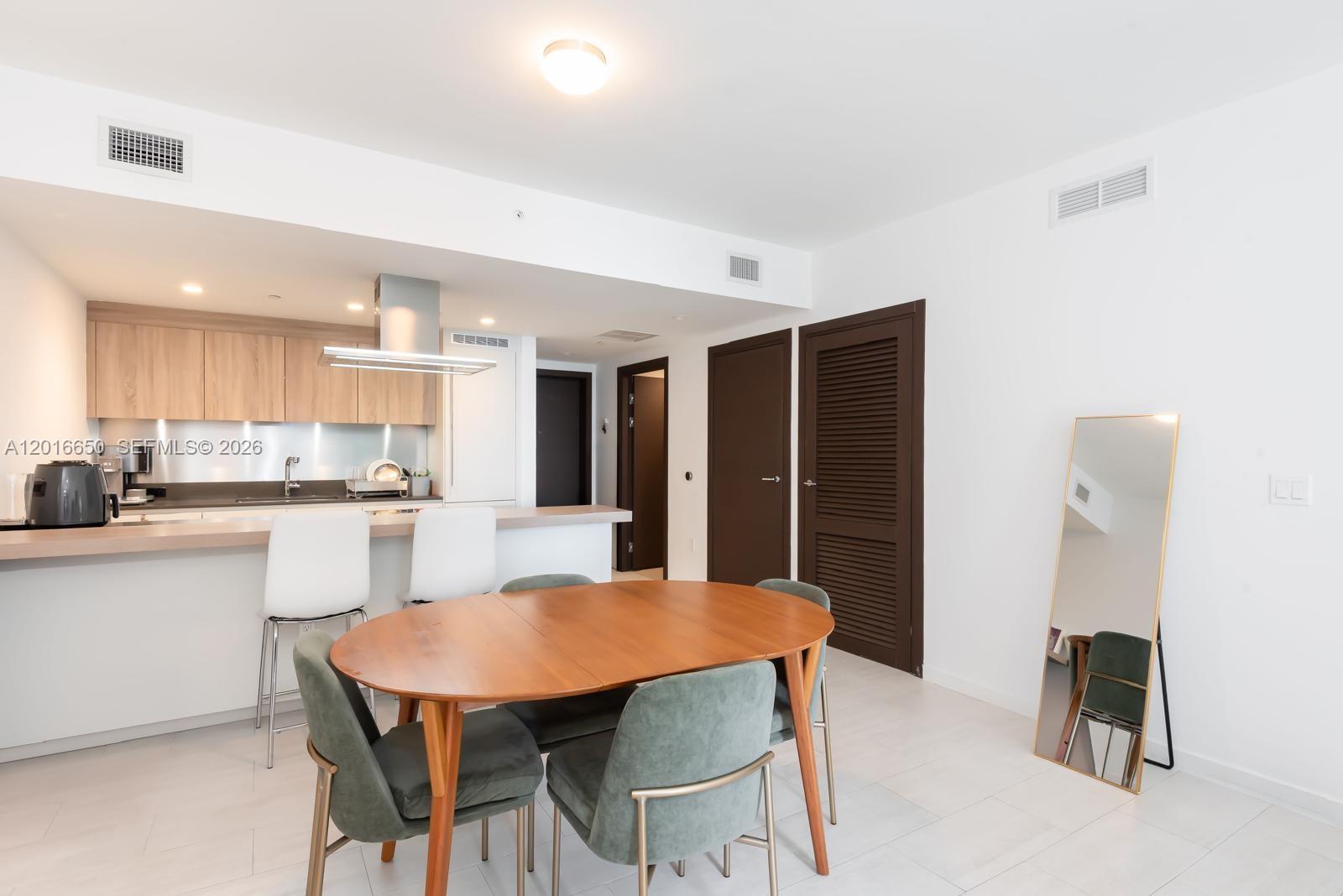 1000 Brickell Plz 2603 Property Photo 8