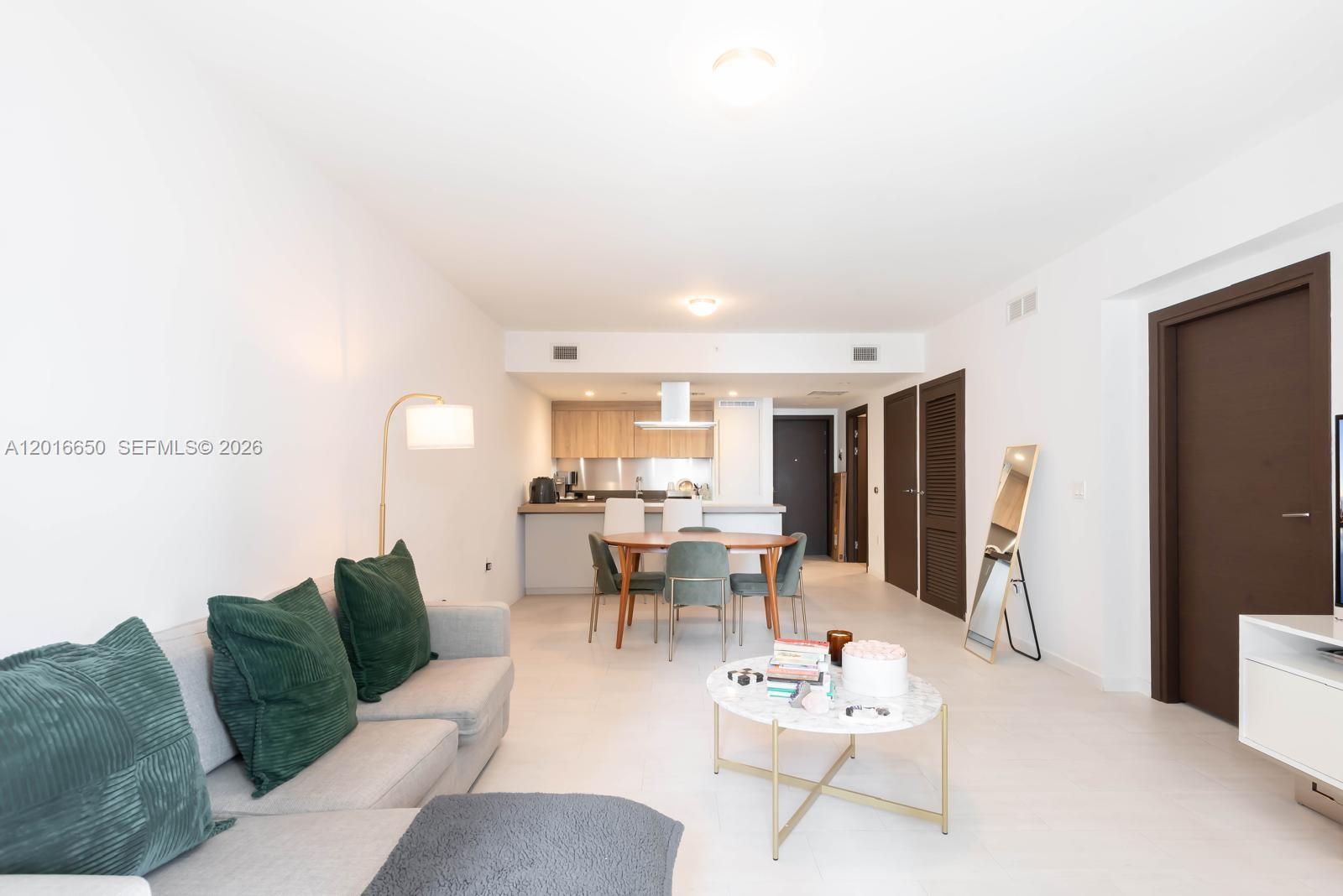 1000 Brickell Plz 2603 Property Photo 10